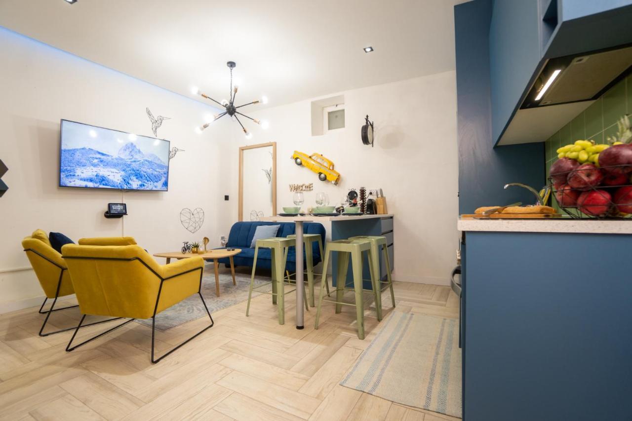 Cozy Apartment Puerta Del Sol & Private Patio مدريد المظهر الخارجي الصورة