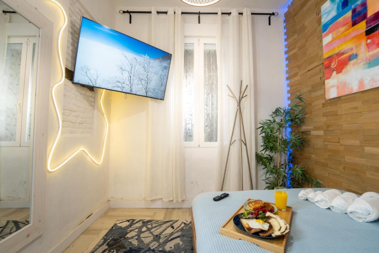 Cozy Apartment Puerta Del Sol & Private Patio مدريد المظهر الخارجي الصورة
