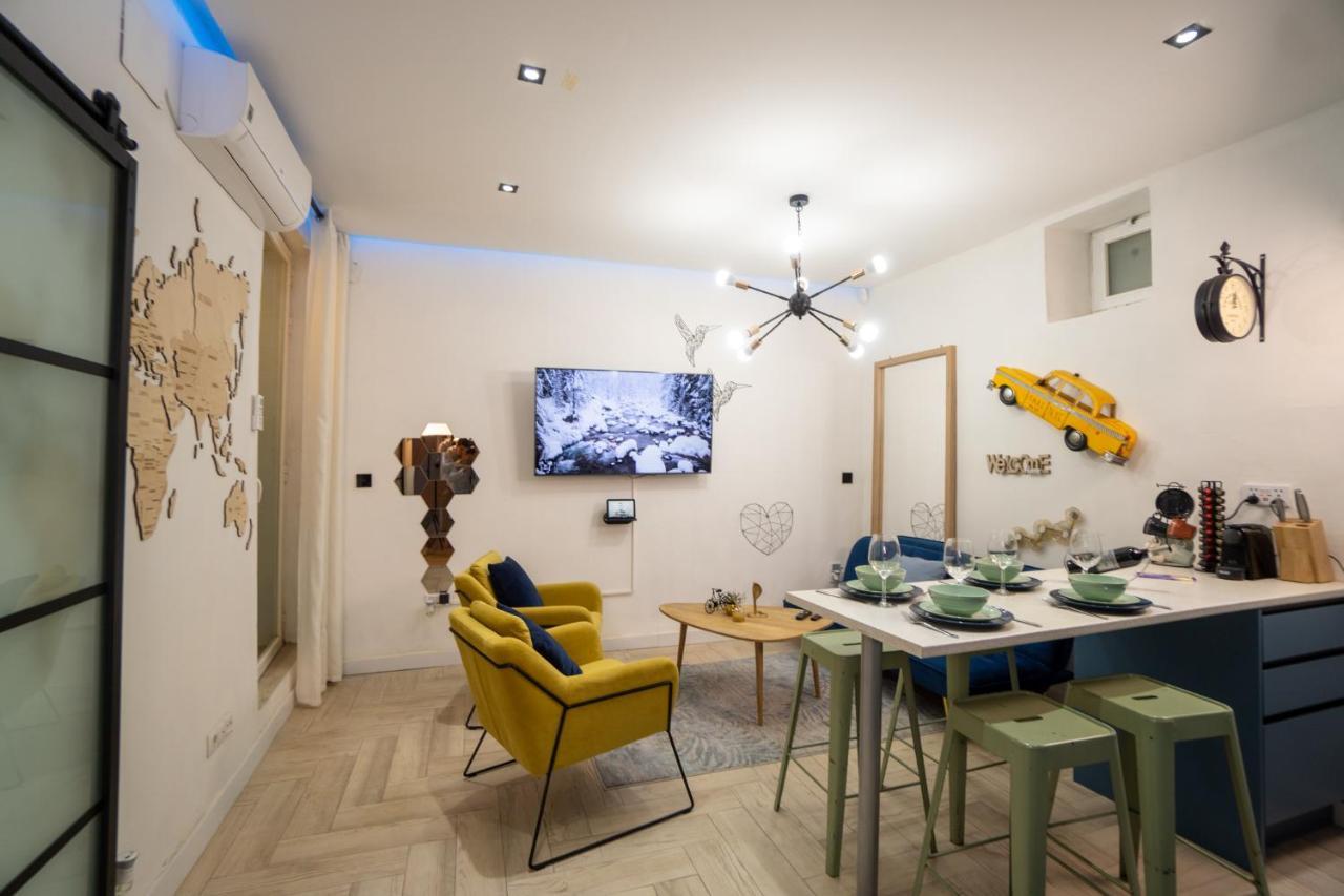 Cozy Apartment Puerta Del Sol & Private Patio مدريد المظهر الخارجي الصورة